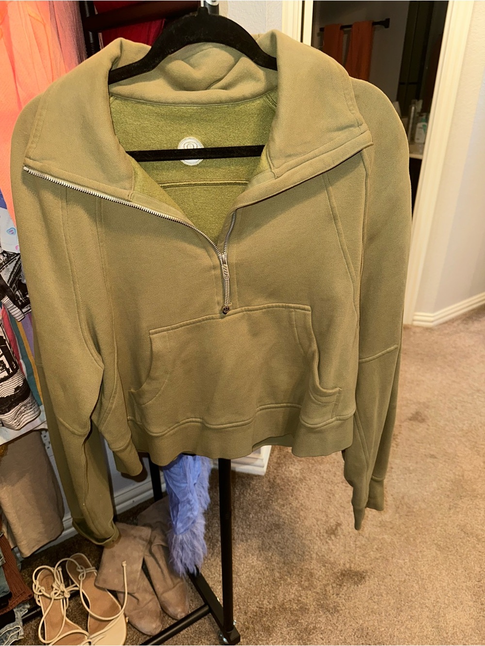 Lululemon Olive Half-Zip scuba